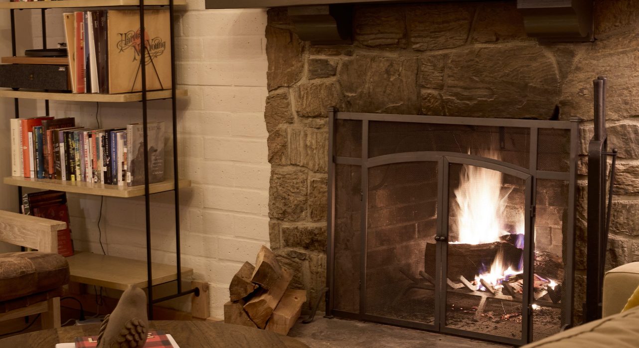 Tukaway-Cabin-Main-Fireplace